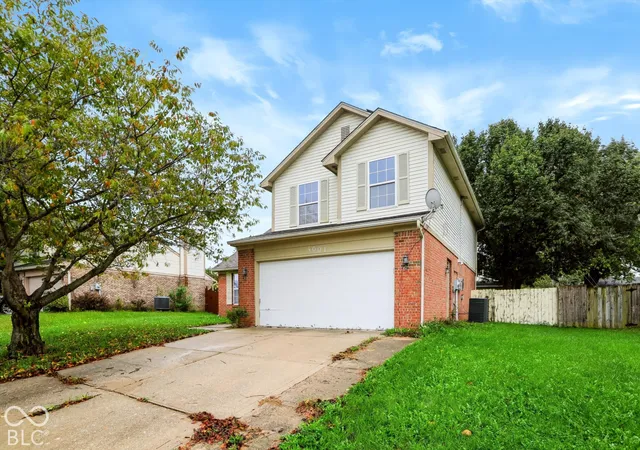 Photo 1 of Single family home for sale at 4001 Maple Manor Dr, Indianapolis, IN 46237 | MLS# 22131723 | Listing updated on 2026-10-21