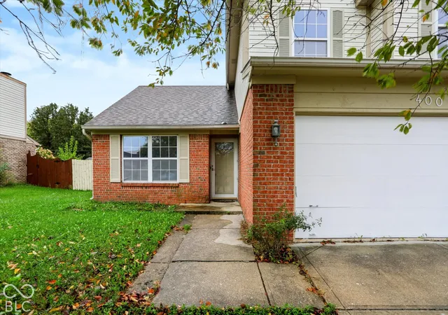 Photo 3 of Single family home for sale at 4001 Maple Manor Dr, Indianapolis, IN 46237 | MLS# 22131723 | Listing updated on 2026-10-21