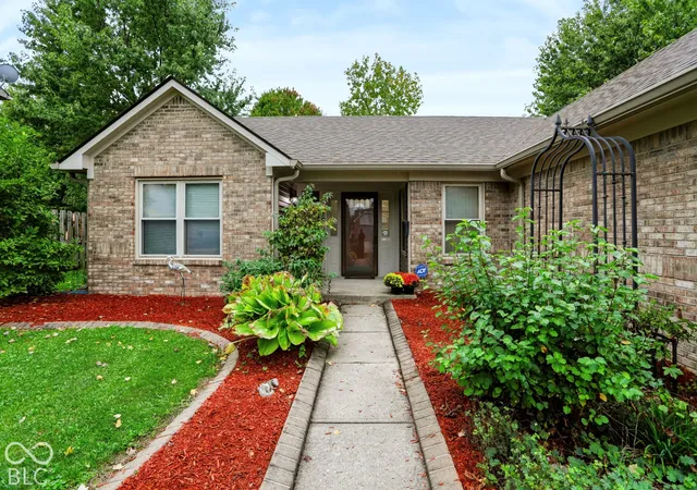 Photo 3 of Single family home for sale at 7328 Red Rock, Indianapolis, IN 46236 | MLS# 22131724 | Listing updated on 2026-10-27