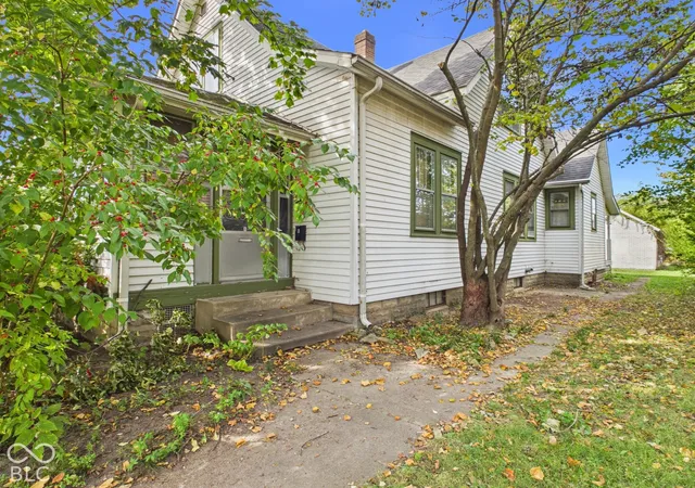 Photo 1 of House for sale at 820 W 3rd Street, Anderson, IN 46016 | MLS# 22131730 | Listing updated on 2026-10-17