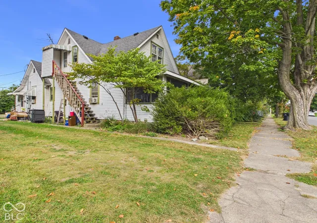 Photo 2 of House for sale at 820 W 3rd Street, Anderson, IN 46016 | MLS# 22131730 | Listing updated on 2026-10-17