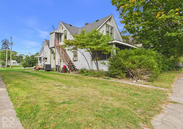 Photo 3 of House for sale at 820 W 3rd Street, Anderson, IN 46016 | MLS# 22131730 | Listing updated on 2026-10-17