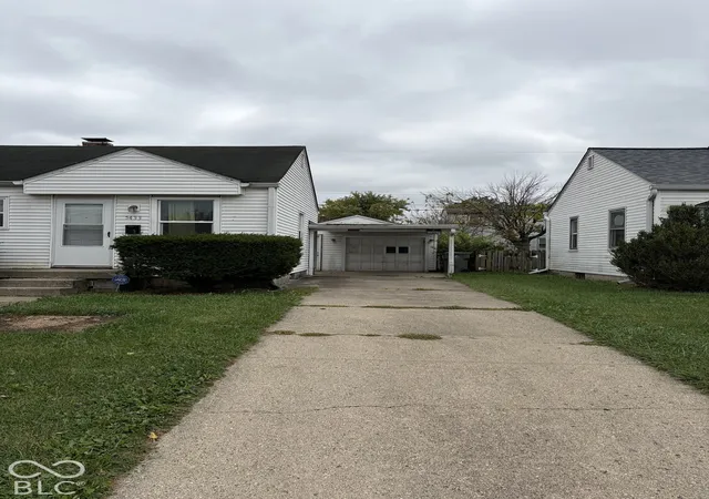 Photo 2 of Sale Pending at 5433 E 20th Street, Indianapolis, IN 46218 | MLS# 22131739 | Listing updated on 2026-10-21