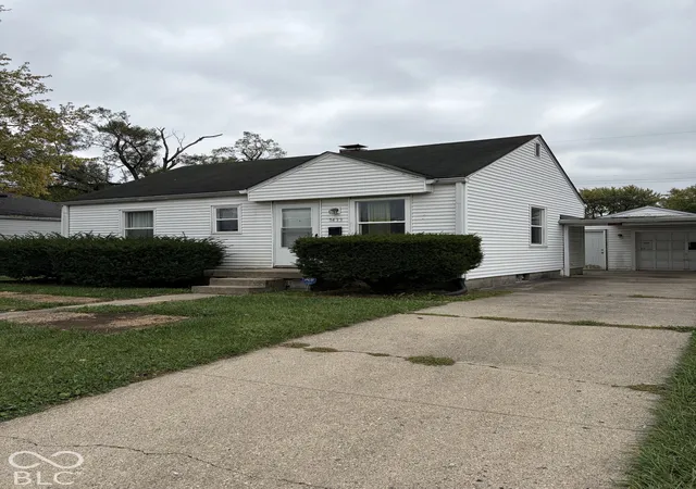 Photo 3 of Sale Pending at 5433 E 20th Street, Indianapolis, IN 46218 | MLS# 22131739 | Listing updated on 2026-10-21