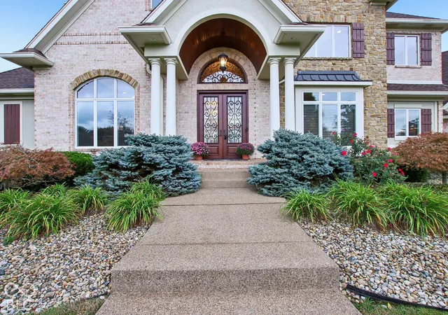 Photo 3 of Sale Pending at 4833 Krestridge Ct W, Bargersville, IN 46106 | MLS# 22131740 | Listing updated on 2026-10-19