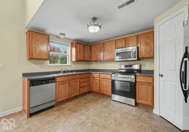 Photo 4 of Single family home for sale at 12442 Quarterback Ln, Fishers, IN 46037 | MLS# 22131744 | Listing updated on 2026-10-20