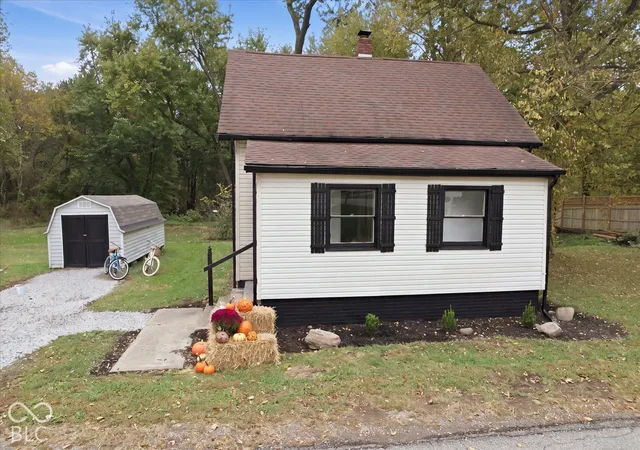 Photo 4 of Sale Pending at 9262 N 300 East, Morristown, IN 46161 | MLS# 22131747 | Listing updated on 2026-10-27