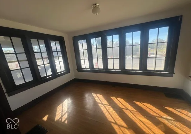 Photo 4 of Sale Pending at 4526 E Washington St, Indianapolis, IN 46201 | MLS# 22131762 | Listing updated on 2026-10-29