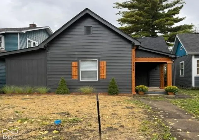 Photo 2 of Single family home for sale at 2521 Prospect St, Indianapolis, IN 46203 | MLS# 22131771 | Listing updated on 2026-10-21