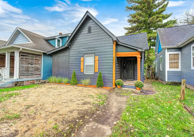 Photo 1 of Single family home for sale at 2521 Prospect St, Indianapolis, IN 46203 | MLS# 22131771 | Listing updated on 2026-10-21