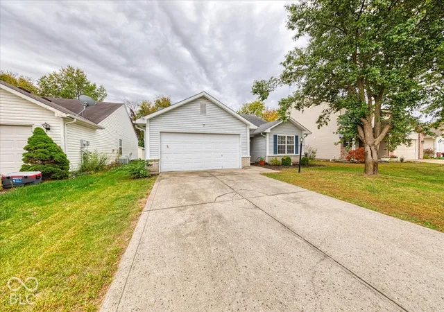 Photo 2 of Single family home for sale at 6405 Lonestar Dr, Indianapolis, IN 46237 | MLS# 22131780 | Listing updated on 2026-10-17