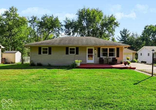 Photo 1 of Single family home for sale at 4651 Old Smith Valley Rd, Greenwood, IN 46143 | MLS# 22131782 | Listing updated on 2026-10-17