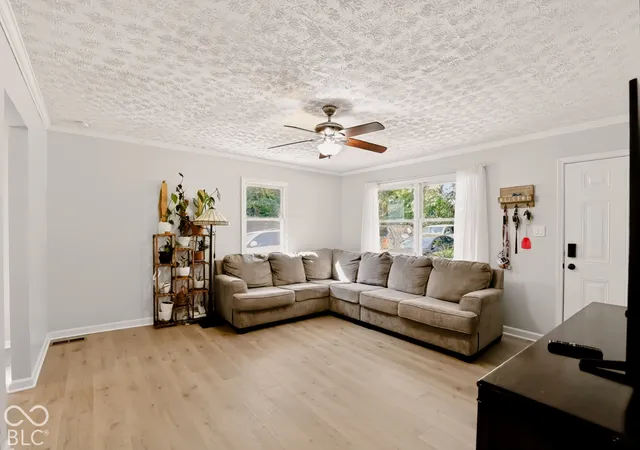 Photo 4 of Single family home for sale at 4651 Old Smith Valley Rd, Greenwood, IN 46143 | MLS# 22131782 | Listing updated on 2026-10-17