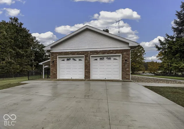 Photo 3 of Single family home for sale at 2442 E County Rd 1050 S, Cloverdale, IN 46120 | MLS# 22131792 | Listing updated on 2026-10-20