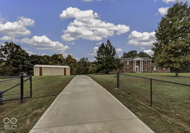 Photo 4 of Single family home for sale at 2442 E County Rd 1050 S, Cloverdale, IN 46120 | MLS# 22131792 | Listing updated on 2026-10-20