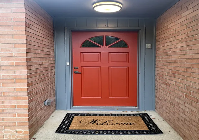 Photo 3 of Single family home for sale at 7214 N Tuxedo St, Indianapolis, IN 46240 | MLS# 22131797 | Listing updated on 2026-10-19