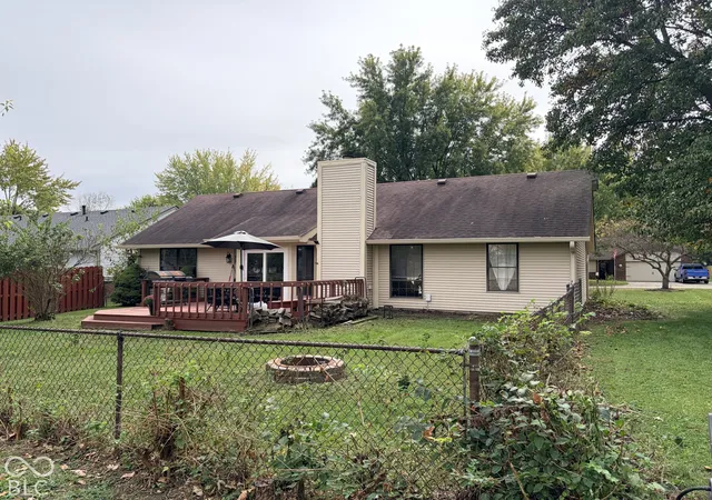 Photo 3 of Sale Pending at 6316 Muirfield Way, Indianapolis, IN 46237 | MLS# 22131803 | Listing updated on 2026-10-27