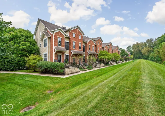 Photo 2 of Condo for sale at 1116 Reserve Way, Indianapolis, IN 46220 | MLS# 22131815 | Listing updated on 2026-10-19