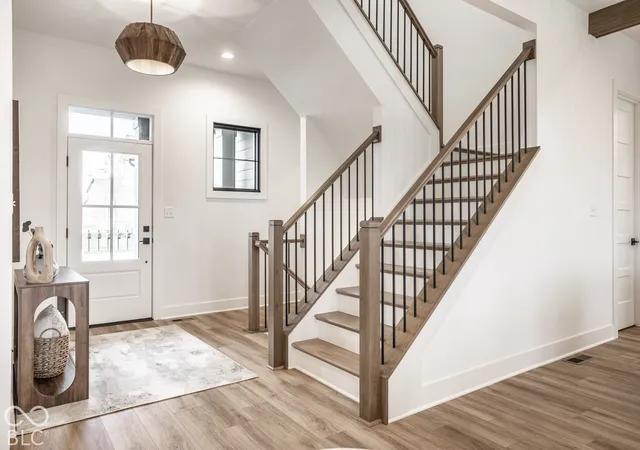 Photo 4 of Single family home for sale at 6069 Salisbury St, Zionsville, IN 46077 | MLS# 22131825 | Listing updated on 2026-10-22