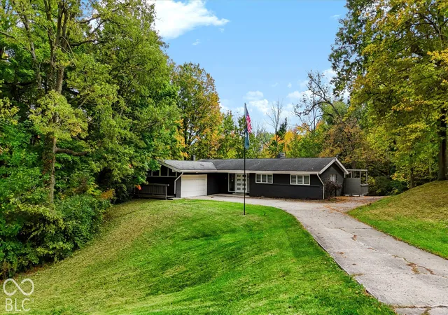 Photo 2 of Single family home for sale at 145 Bexhill Dr, Carmel, IN 46032 | MLS# 22131829 | Listing updated on 2026-10-26