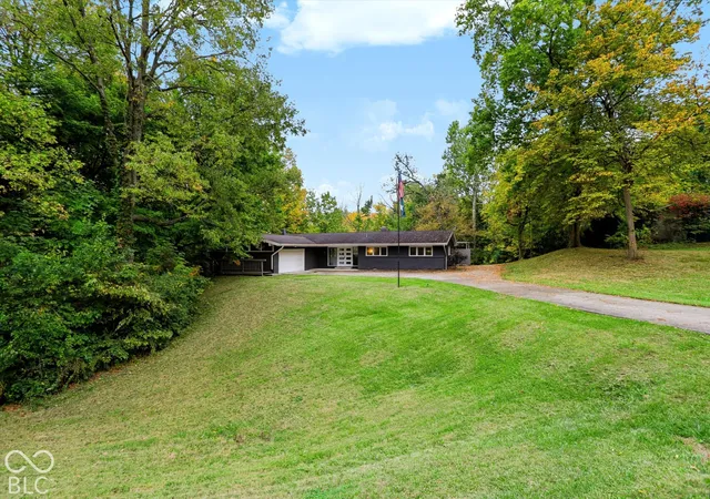 Photo 3 of Single family home for sale at 145 Bexhill Dr, Carmel, IN 46032 | MLS# 22131829 | Listing updated on 2026-10-26