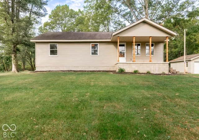 Photo 2 of Single family home for sale at 6166 N County Rd 200 W, Seymour, IN 47274 | MLS# 22131851 | Listing updated on 2026-10-17
