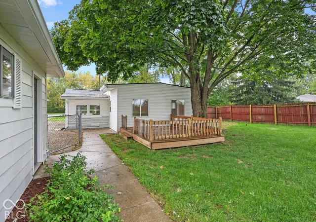 Photo 3 of Single family home for sale at 7902 W County Line Rd, Camby, IN 46113 | MLS# 22131859 | Listing updated on 2026-10-19