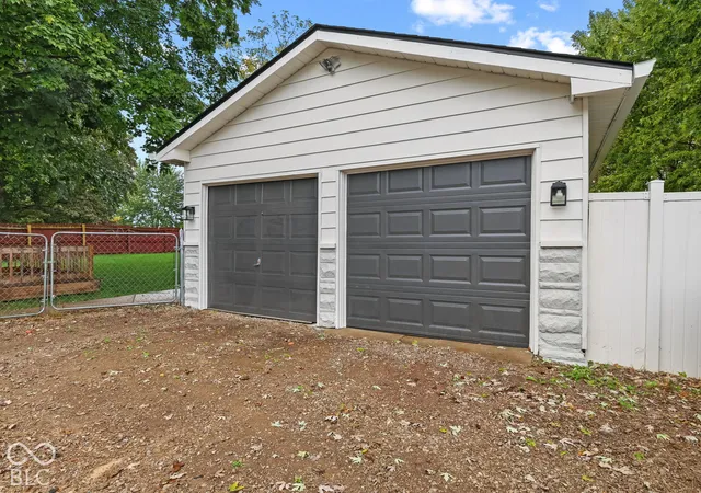 Photo 4 of Single family home for sale at 7902 W County Line Rd, Camby, IN 46113 | MLS# 22131859 | Listing updated on 2026-10-19