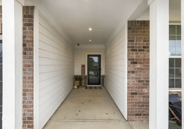 Photo 3 of Single family home for sale at 5946 Walkabout Way, Brownsburg, IN 46112 | MLS# 22131872 | Listing updated on 2026-10-20
