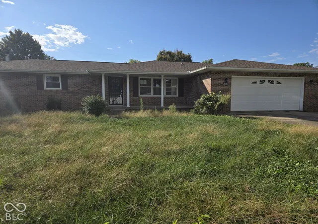 Photo 1 of Sale Pending at 2861 E Colonial Ave, Terre Haute, IN 47805 | MLS# 22131882 | Listing updated on 2026-10-27