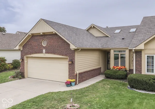 Photo 3 of Single family home for sale at 770 Ivy Ln, Greenwood, IN 46143 | MLS# 22131887 | Listing updated on 2026-10-22