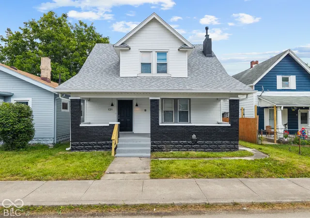 Photo 1 of Single family home for sale at 121 N Bradley Ave, Indianapolis, IN 46201 | MLS# 22131910 | Listing updated on 2026-10-17