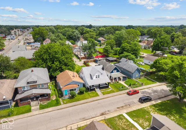Photo 3 of Single family home for sale at 121 N Bradley Ave, Indianapolis, IN 46201 | MLS# 22131910 | Listing updated on 2026-10-17
