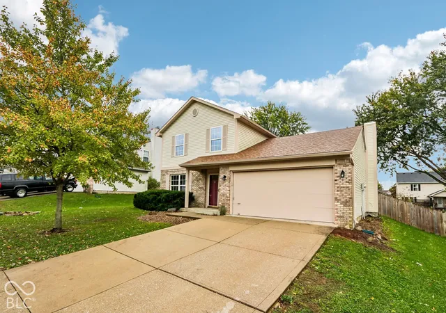 Single family home for sale at 430 N Shore Ct, Franklin, IN 46131 | MLS# 22131912