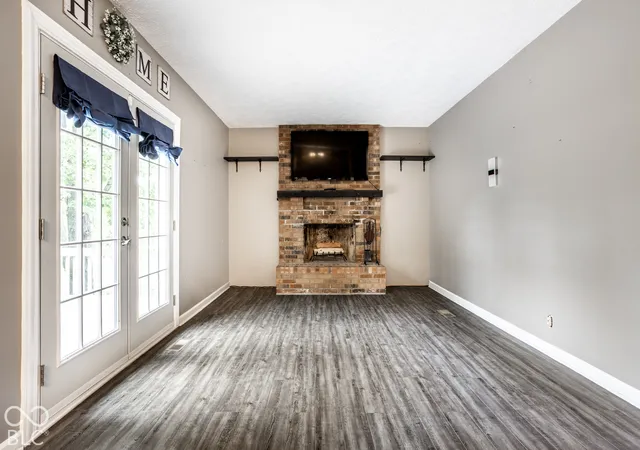 Photo 4 of Single family home for sale at 8633 Fox Ridge Ln, Indianapolis, IN 46256 | MLS# 22131913 | Listing updated on 2026-10-22