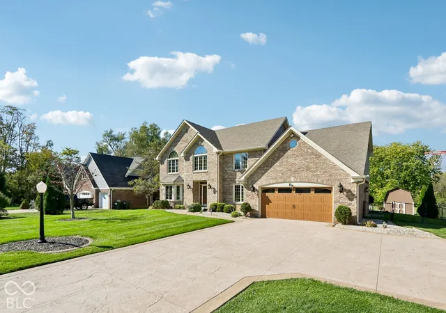 Photo 3 of Single family home for sale at 214 Yorkshire Blvd W, Indianapolis, IN 46229 | MLS# 22131925 | Listing updated on 2026-10-27