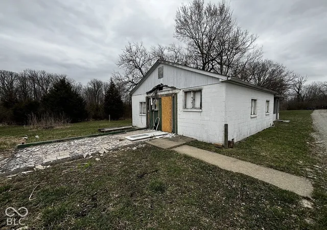 Photo 2 of Single family home for sale at 1730 Wishmeyer Ln, Indianapolis, IN 46239 | MLS# 22131934 | Listing updated on 2026-10-21
