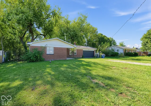 Photo 2 of Single family home for sale at 1435 W Edgewood Ave, Indianapolis, IN 46217 | MLS# 22131950 | Listing updated on 2026-10-25