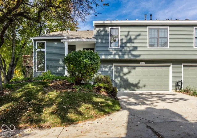 Photo 1 of Condo for sale at 9547 Bay Vista W Dr, Indianapolis, IN 46250 | MLS# 22131955 | Listing updated on 2026-10-28
