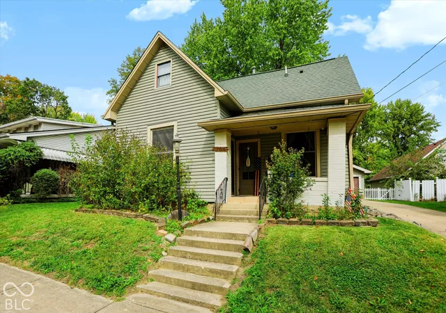Photo 1 of Single family home for sale at 304 W 4th Street, Greenfield, IN 46140 | MLS# 22131961 | Listing updated on 2026-10-18