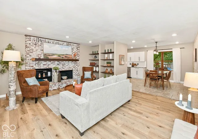 Photo 2 of Sale Pending at 22585 Vos Hiatt Ave, Cicero, IN 46034 | MLS# 22131975 | Listing updated on 2026-10-24