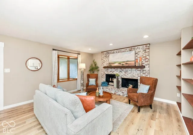 Photo 3 of Sale Pending at 22585 Vos Hiatt Ave, Cicero, IN 46034 | MLS# 22131975 | Listing updated on 2026-10-24