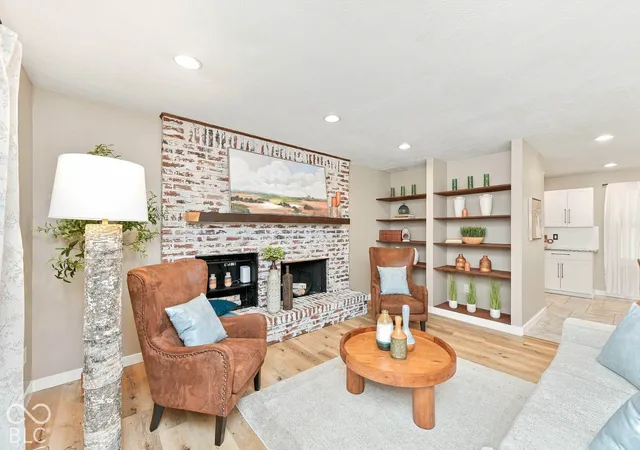 Photo 4 of Sale Pending at 22585 Vos Hiatt Ave, Cicero, IN 46034 | MLS# 22131975 | Listing updated on 2026-10-24