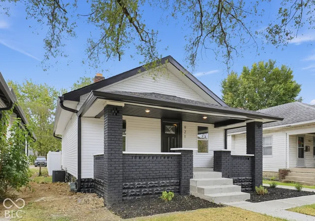 Photo 1 of Single family home for sale at 921 N Emerson Ave, Indianapolis, IN 46219 | MLS# 22131993 | Listing updated on 2026-10-16
