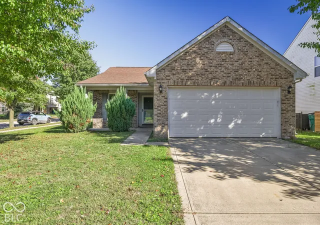 Photo 2 of Single family home for sale at 2361 Cedarmill Dr, Franklin, IN 46131 | MLS# 22131996 | Listing updated on 2026-10-27