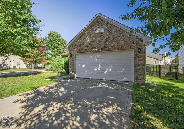 Photo 3 of Single family home for sale at 2361 Cedarmill Dr, Franklin, IN 46131 | MLS# 22131996 | Listing updated on 2026-10-27