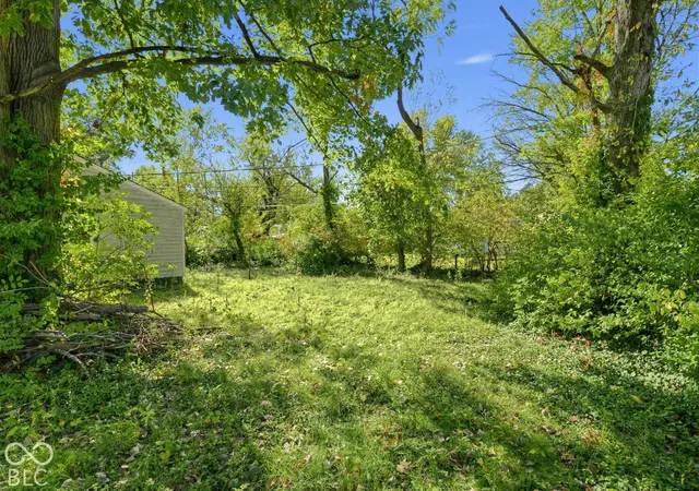 Photo 2 of Single family home for sale at 4452 N Campbell Ave, Indianapolis, IN 46226 | MLS# 22132003 | Listing updated on 2026-10-23
