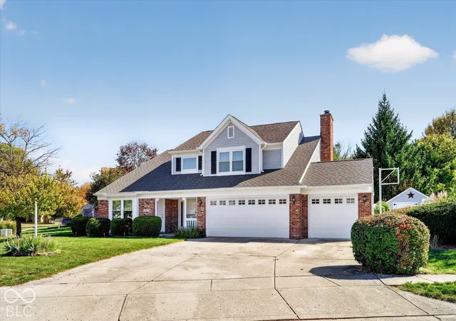 Photo 3 of Sale Pending at 1239 S Jefferson St, Brownsburg, IN 46112 | MLS# 22132009 | Listing updated on 2026-10-24