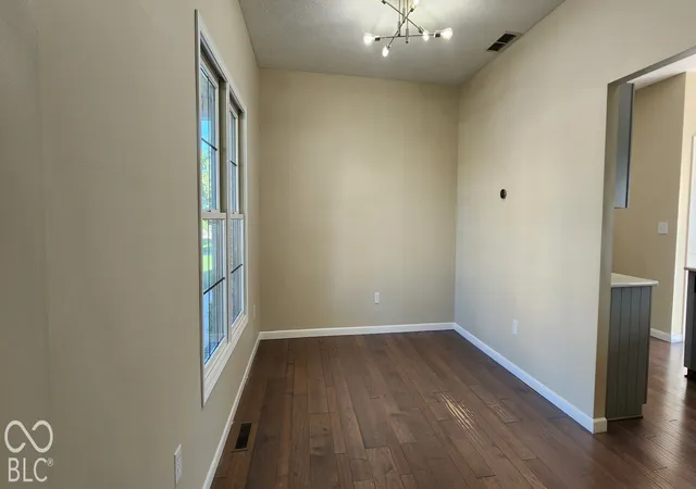 Photo 1 of Single family home for sale at 2037 Pinewood Dr, Columbus, IN 47203 | MLS# 22132029 | Listing updated on 2026-10-26