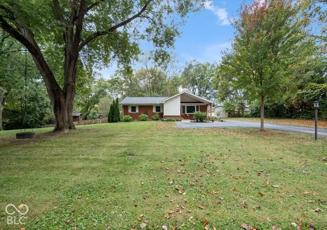 Photo 3 of Single family home for sale at 6802 Hillcrest Ct, Indianapolis, IN 46227 | MLS# 22132034 | Listing updated on 2026-10-31